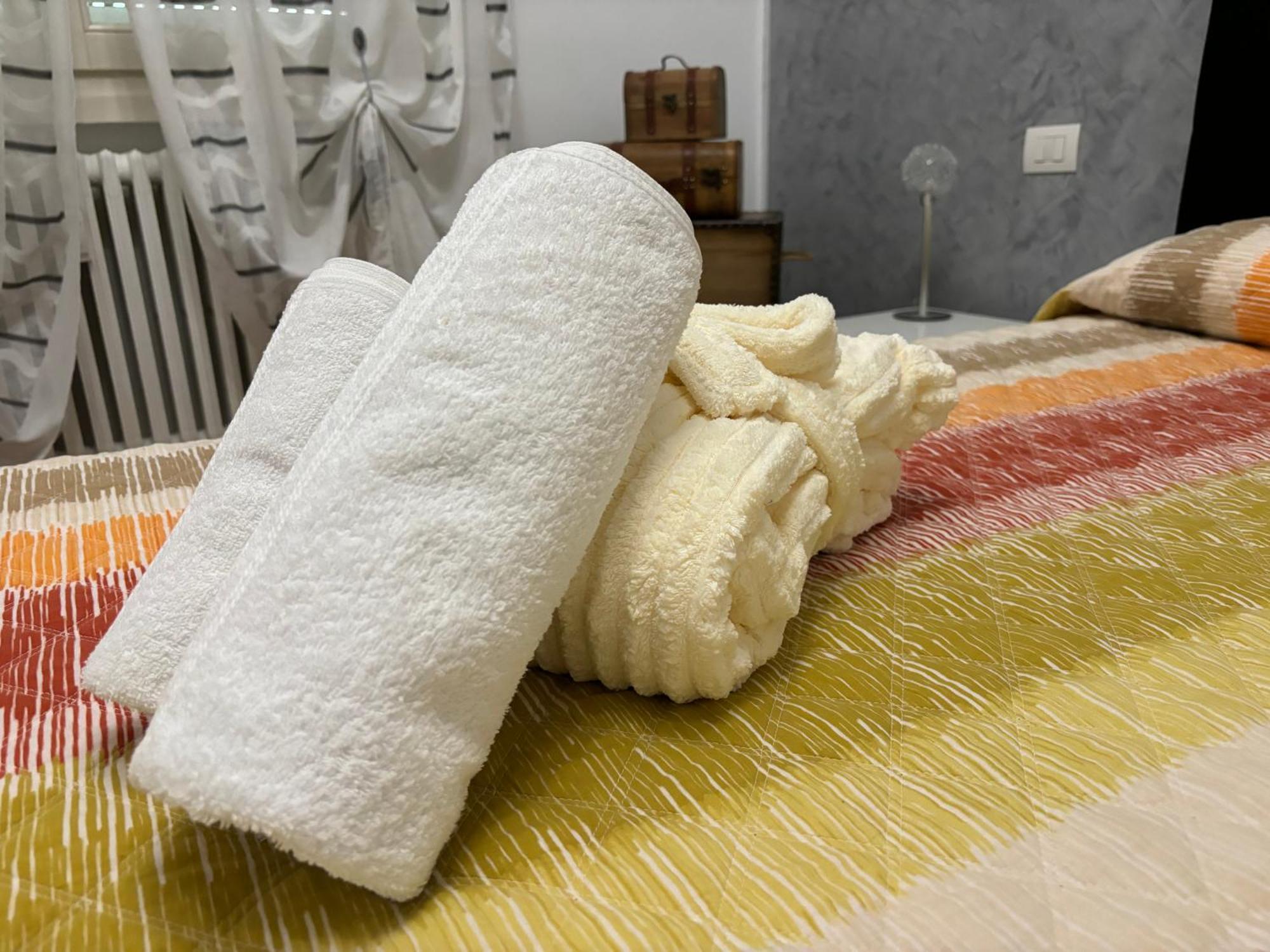 La Casa Di Ambra Apartment Лимбиате Екстериор снимка