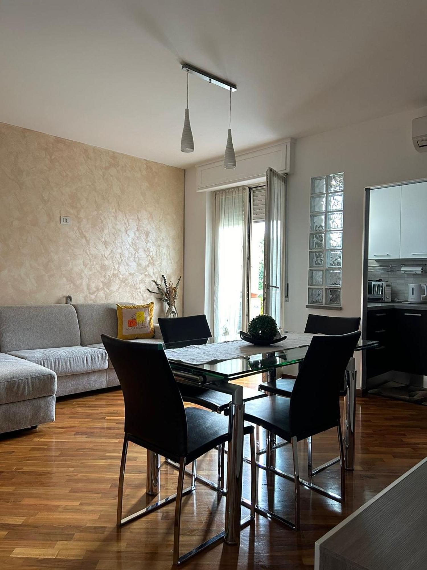 La Casa Di Ambra Apartment Лимбиате Екстериор снимка
